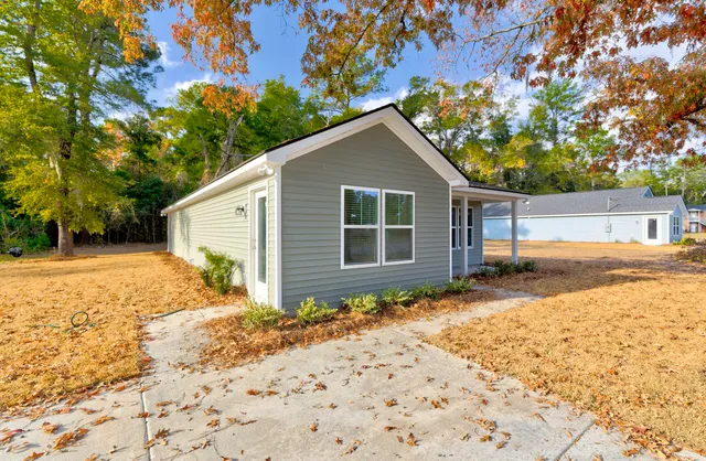 $2,200 | 911 North Lemacks Street, Walterboro, SC 29488