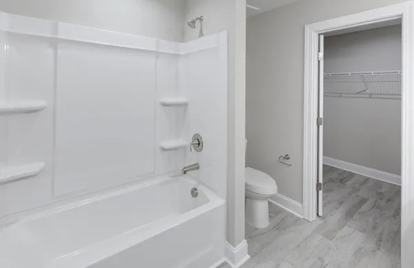 $2,200 | 911 North Lemacks Street, Walterboro, SC 29488