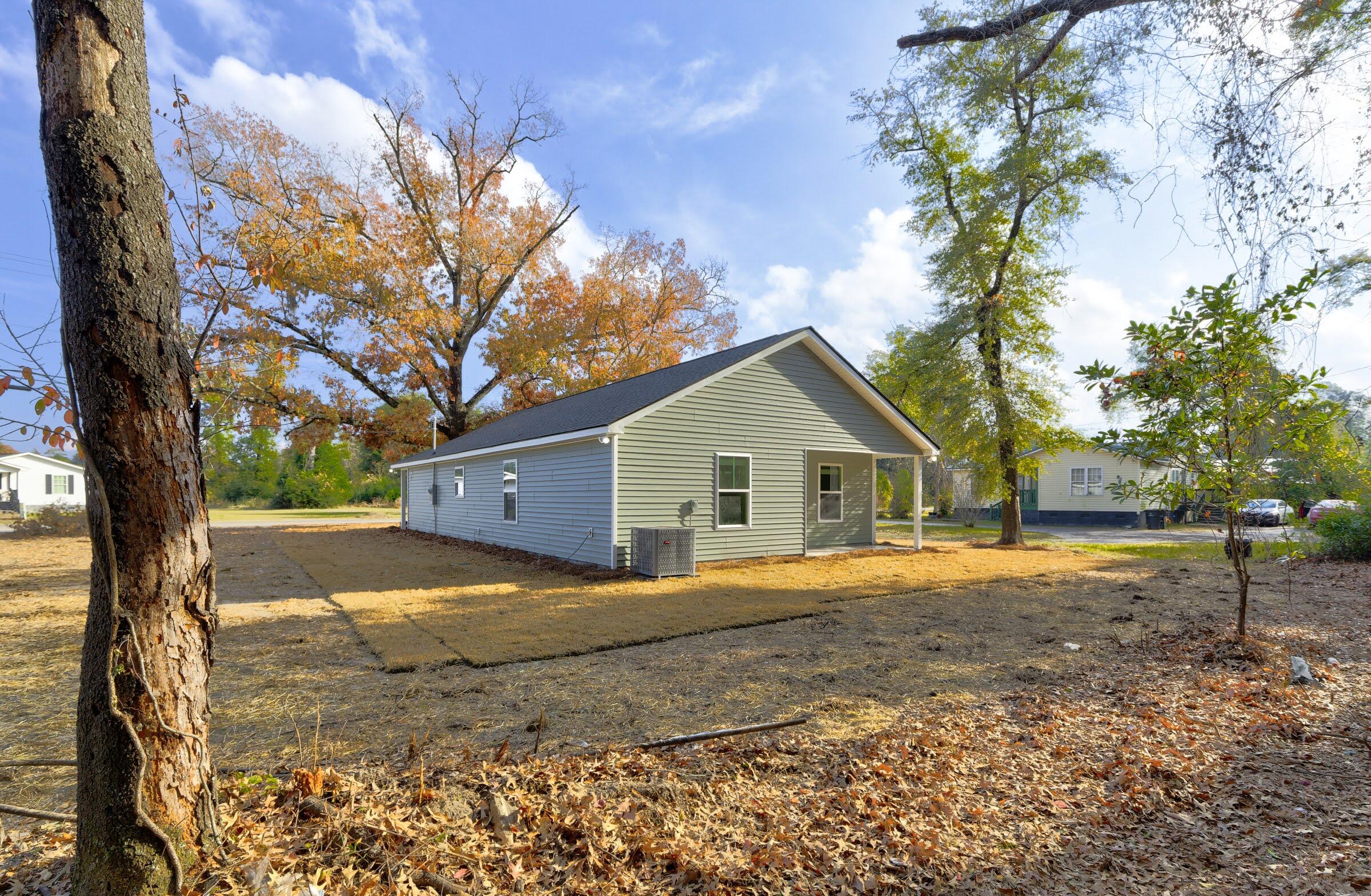 911 North Lemacks Street Walterboro, SC 29488 - Photo 9 of 43 _MG_3535_DxO_6_DxO_7_DxO_Nik_DxO