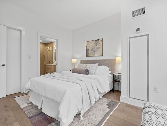 $1,225,000 | 234 Causeway Street, Unit 805, Boston, MA 02114