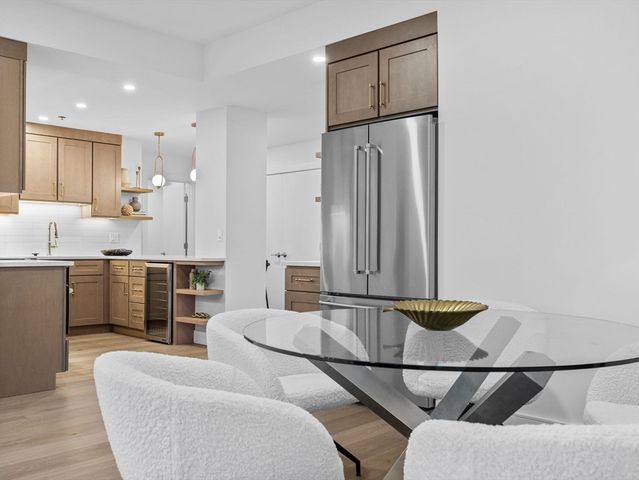 $1,225,000 | 234 Causeway Street, Unit 805, Boston, MA 02114
