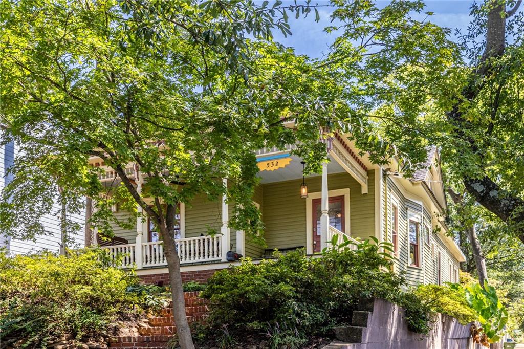 532 Broyles Street Southeast Atlanta, GA 30312 - Photo 2 of 37 a view of a house with a tree