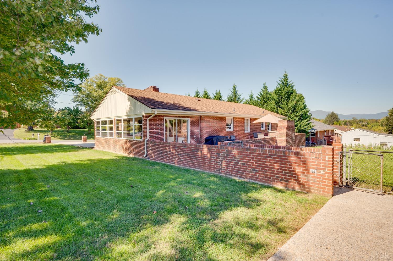 913 Windy Ridge Drive Bedford, VA 24523 - Photo 36 of 46 Gallery Image 36