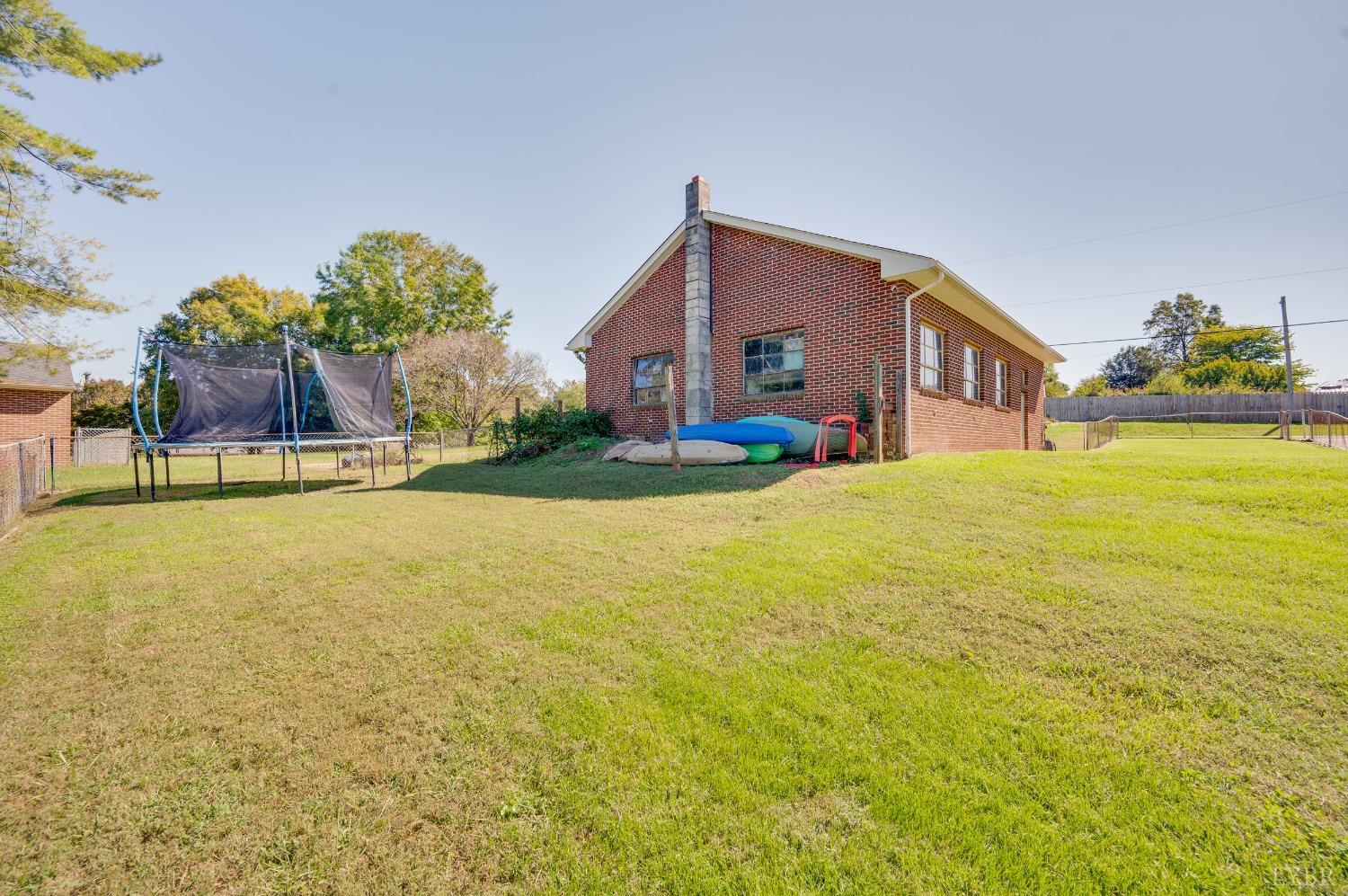 913 Windy Ridge Drive Bedford, VA 24523 - Photo 38 of 46 Gallery Image 38