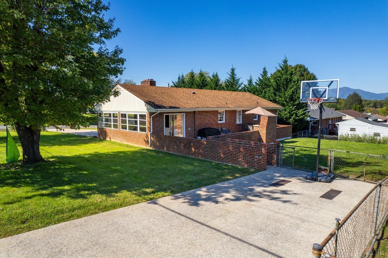 913 Windy Ridge Drive Bedford, VA 24523 - Photo 41 of 46 Gallery Image 41