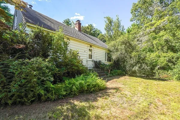 $499,900 | 74 River Road, Sturbridge, MA 01566