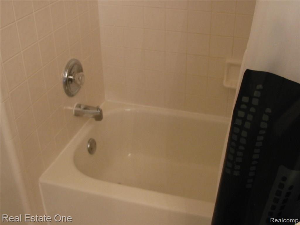6765 Poppleton Road Canton, MI 48187 - Photo 60 of 99 IMG_5296.JPG