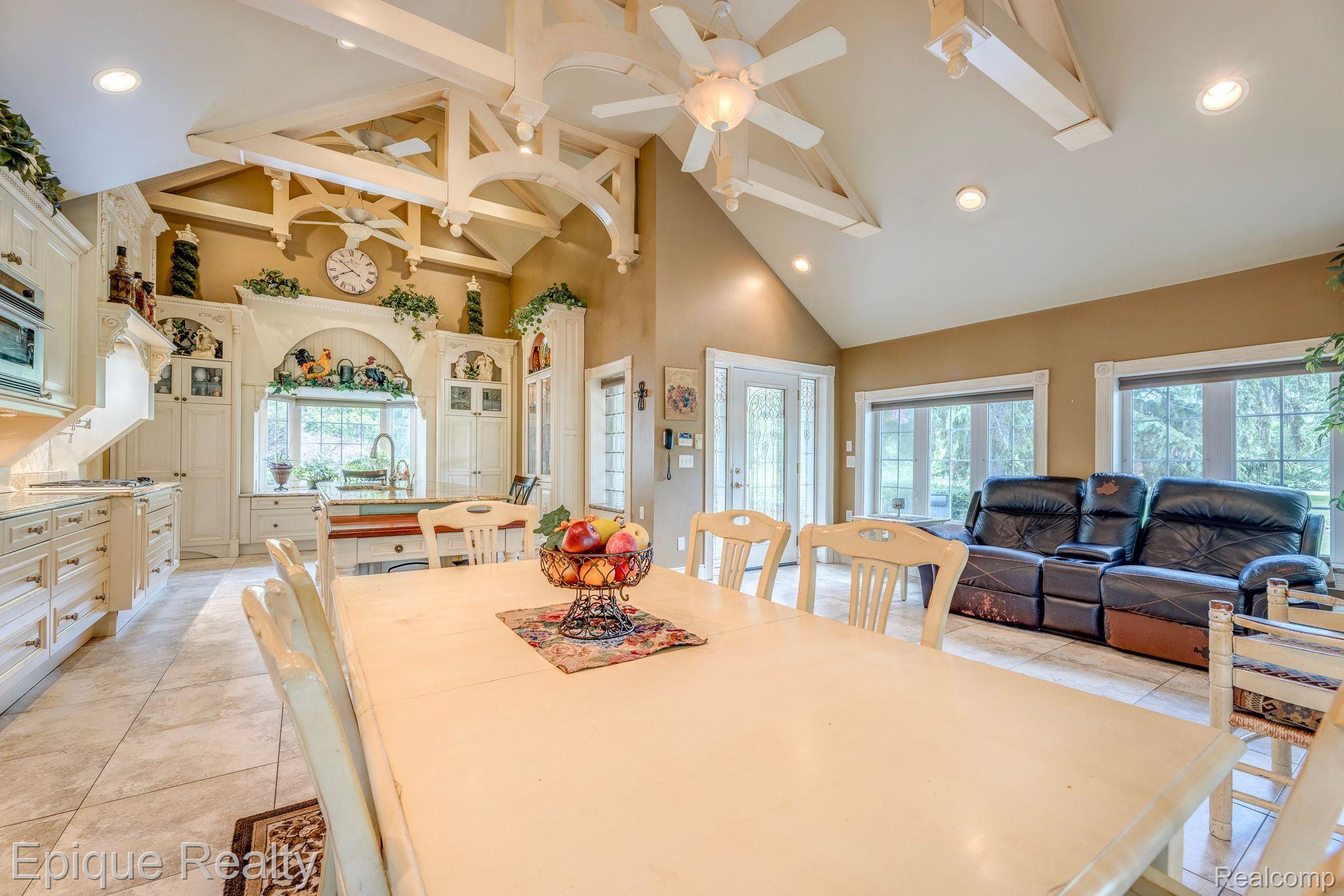 7200 Galbraith Line Road Lexington, MI 48450 - Photo 16 of 75 Gallery Image 16