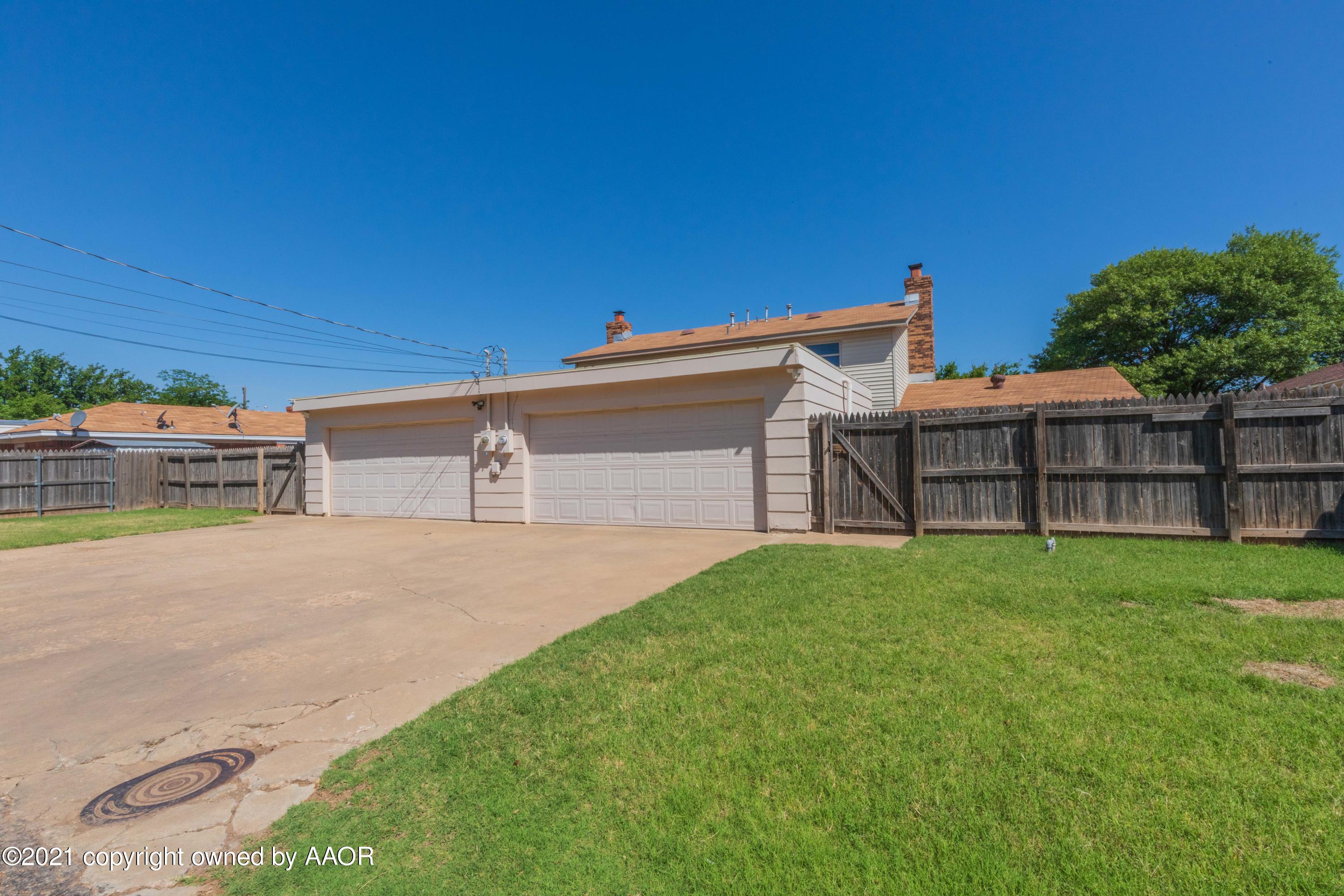 6127 Belpree Road Amarillo, TX 79106 - Photo 14 of 63 GARAGE VIEW 1