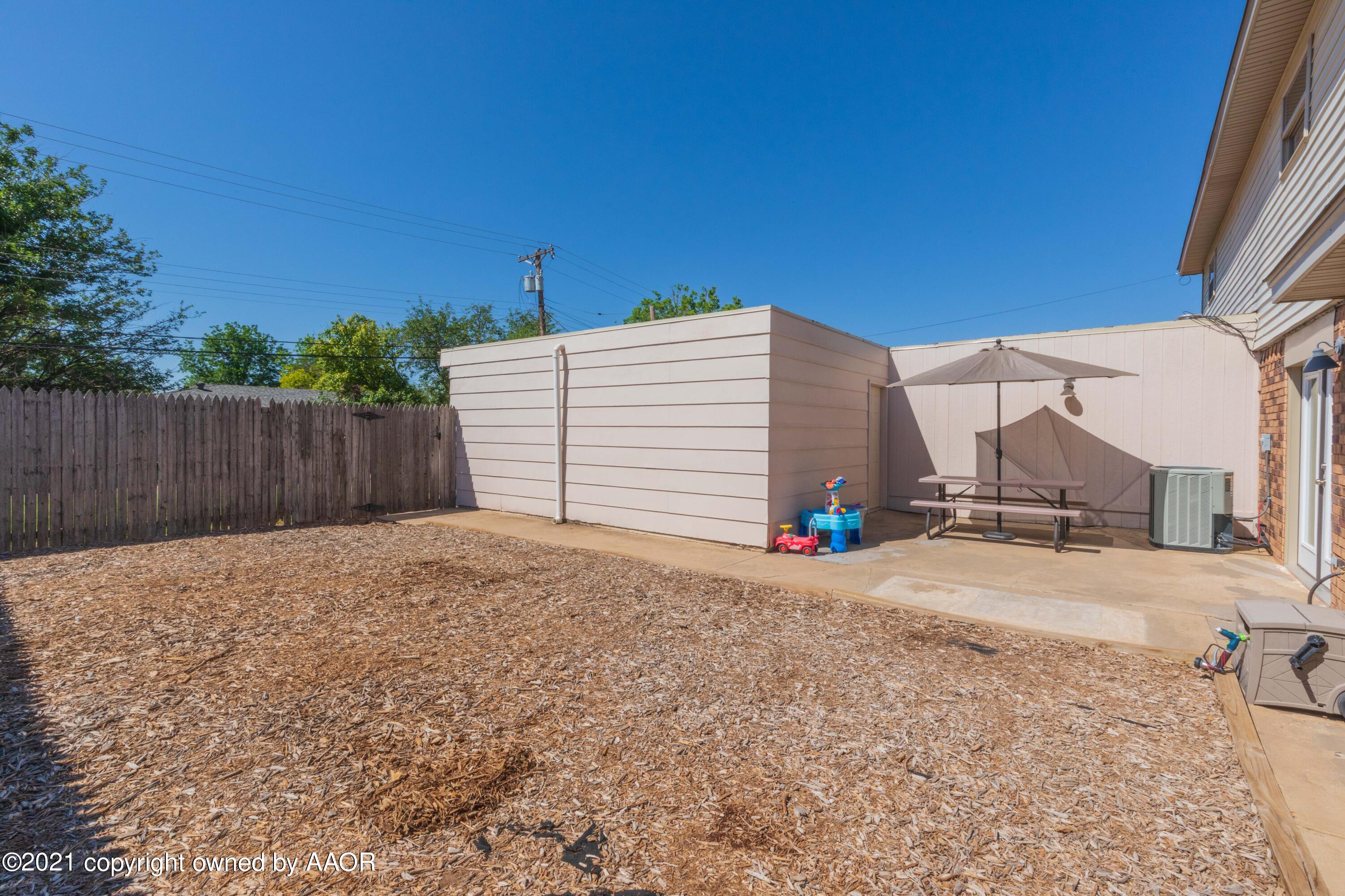 6127 Belpree Road Amarillo, TX 79106 - Photo 15 of 63 6127 BACKYARD V3