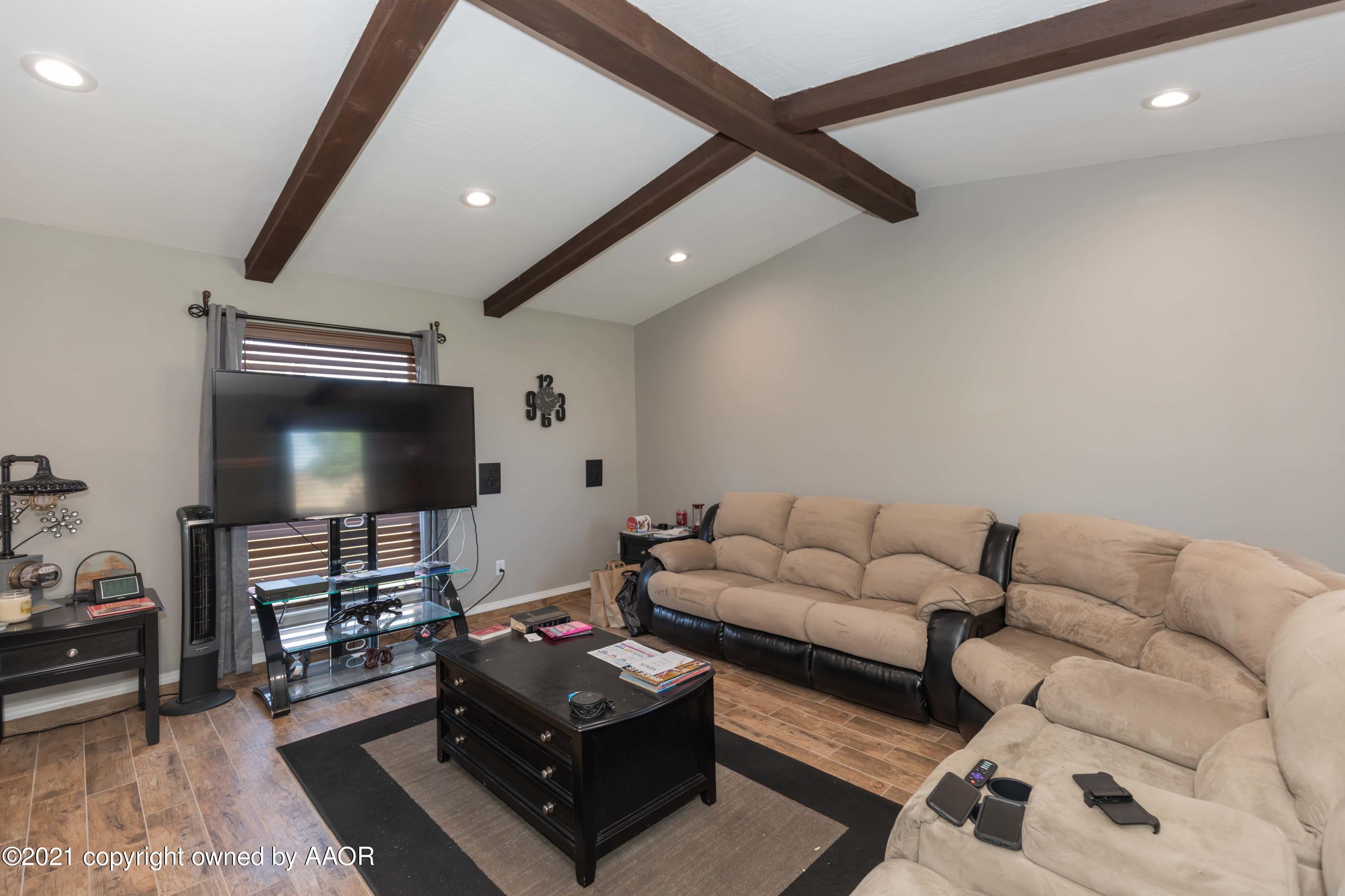 6127 Belpree Road Amarillo, TX 79106 - Photo 19 of 63 6129 LIVING V2
