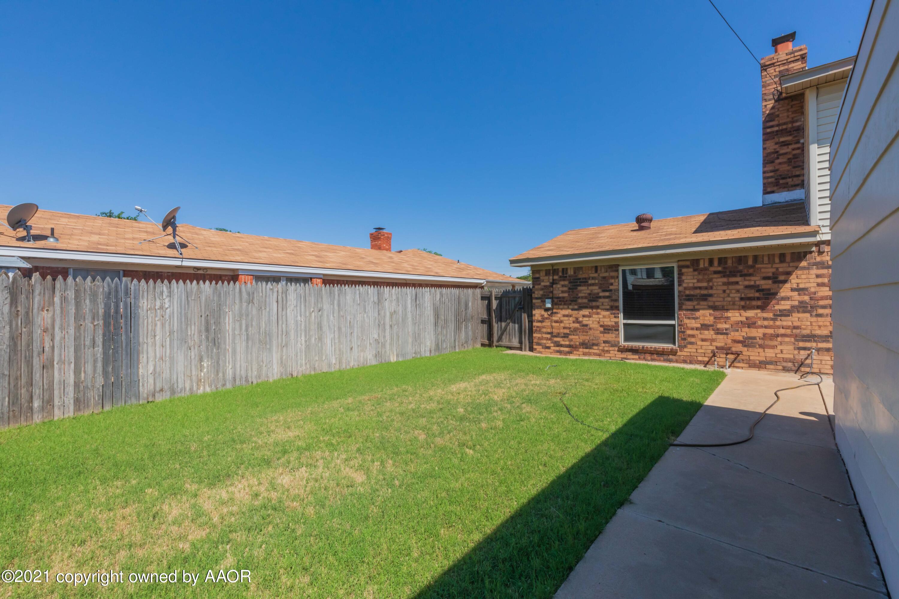 6127 Belpree Road Amarillo, TX 79106 - Photo 34 of 63 6129 BACKYARD V2