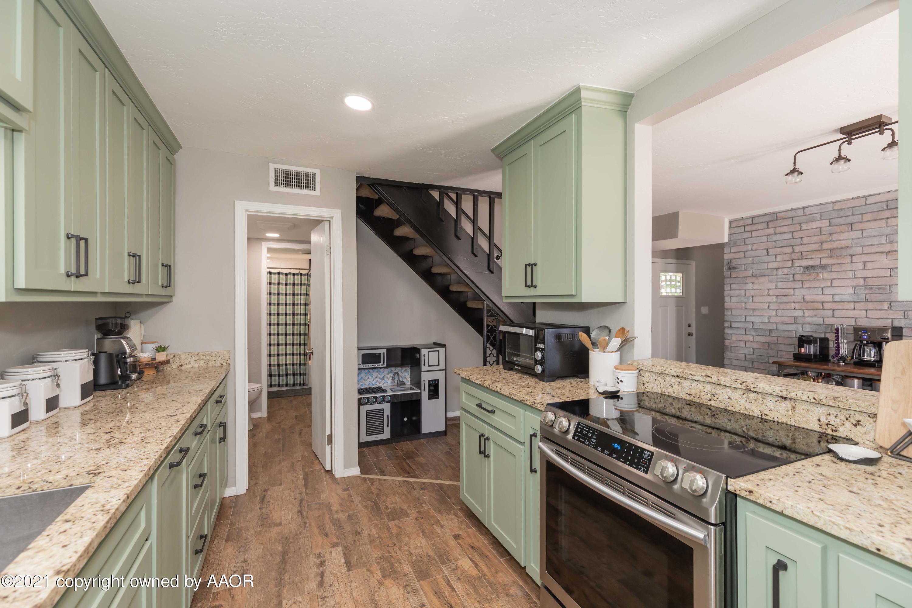 6127 Belpree Road Amarillo, TX 79106 - Photo 49 of 63 6127 KITCHEN VIEW 4
