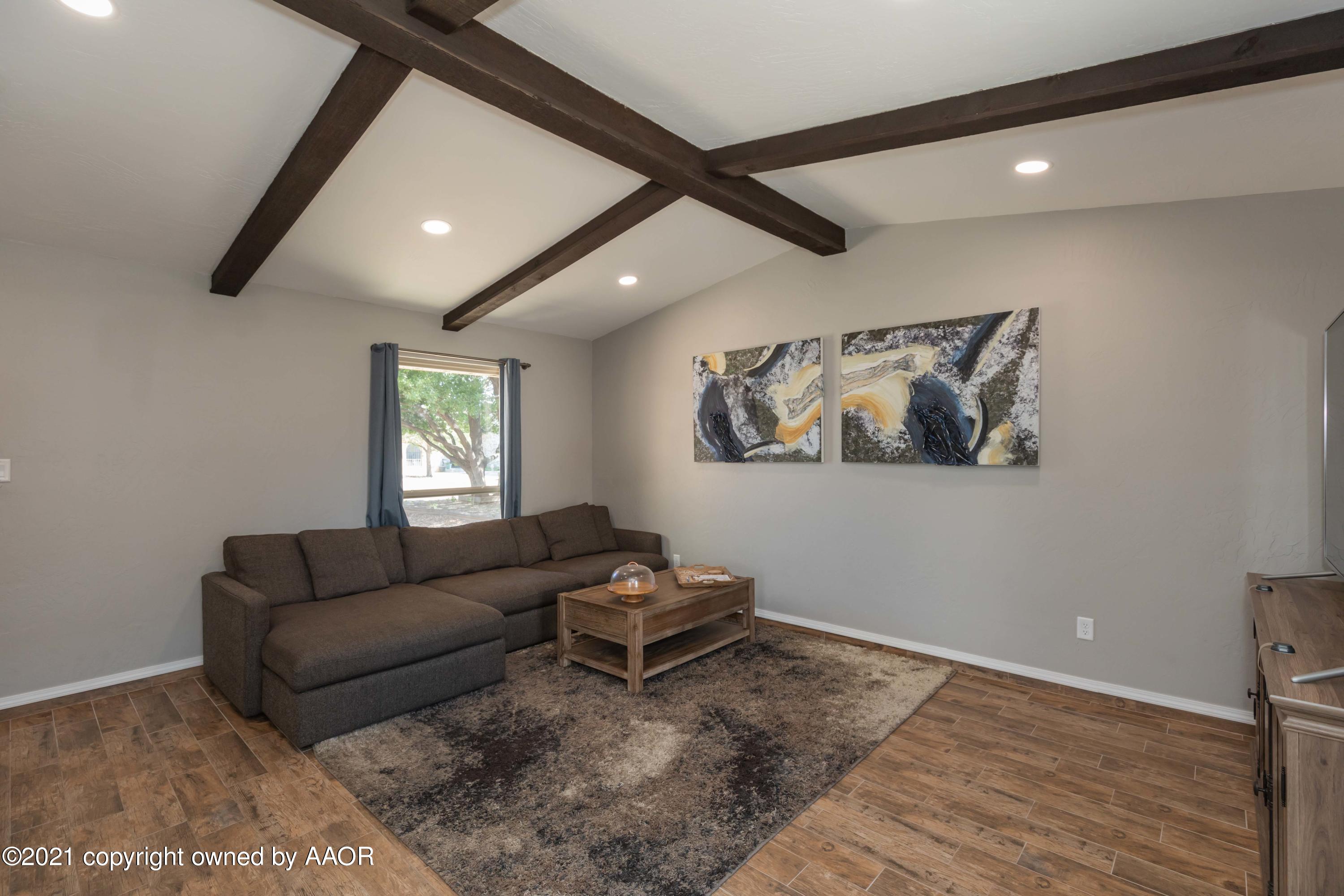 6127 Belpree Road Amarillo, TX 79106 - Photo 50 of 63 6127 LIVING ROOM VIEW 2