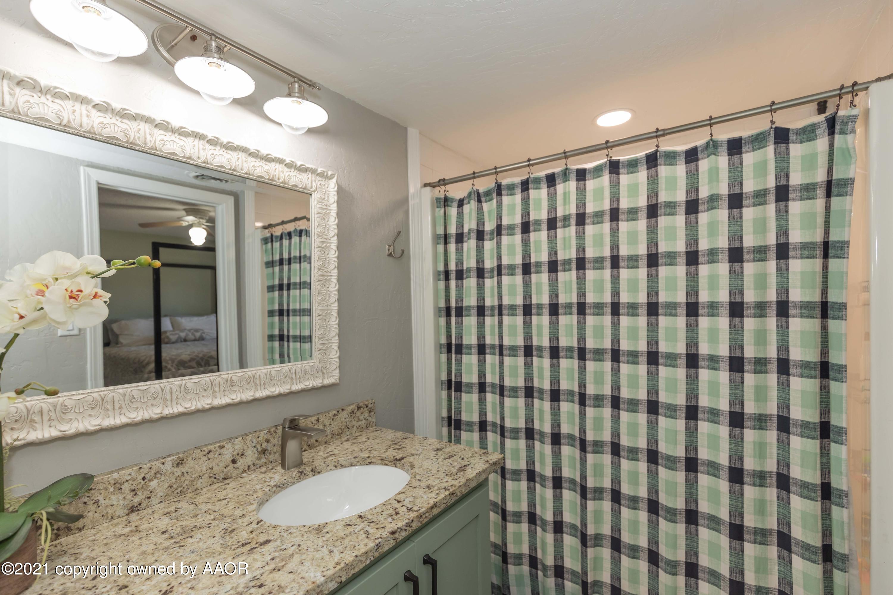 6127 Belpree Road Amarillo, TX 79106 - Photo 55 of 63 6127 MASTER BATH VIEW 3