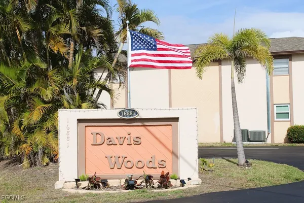 $1,295 | 16881 Davis Road, Unit 112, Fort Myers, FL 33908