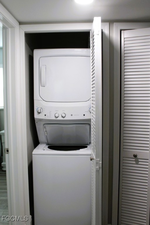 16881 Davis Road, Unit 112 Fort Myers, FL 33908 - Photo 14 of 15 a utility room with dryer and washer
