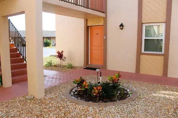 $1,295 | 16881 Davis Road, Unit 112, Fort Myers, FL 33908