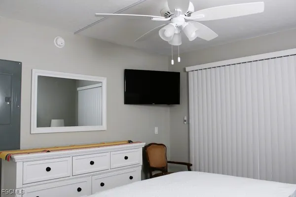 $1,295 | 16881 Davis Road, Unit 112, Fort Myers, FL 33908