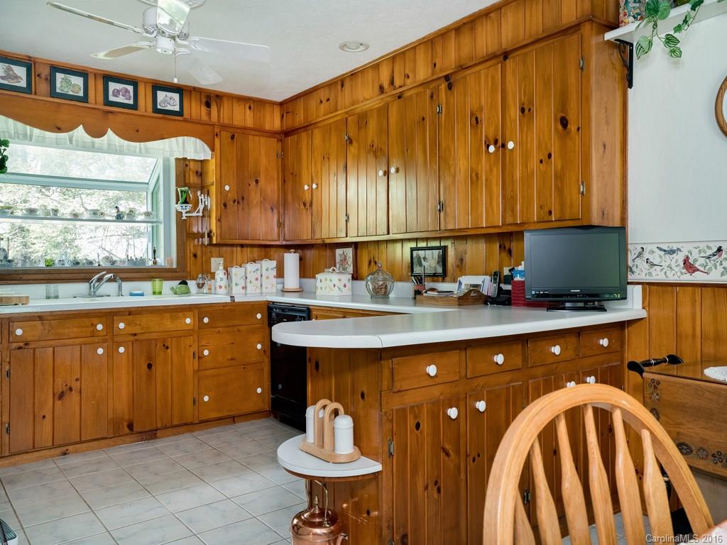 1884 Kims Cove Road Canton, NC 28716 - Photo 11 of 24 Gallery Image 11