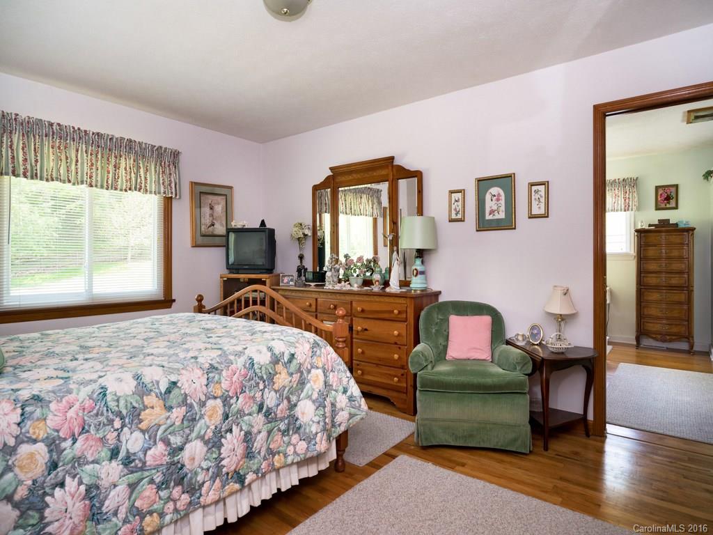 1884 Kims Cove Road Canton, NC 28716 - Photo 18 of 24 Gallery Image 18