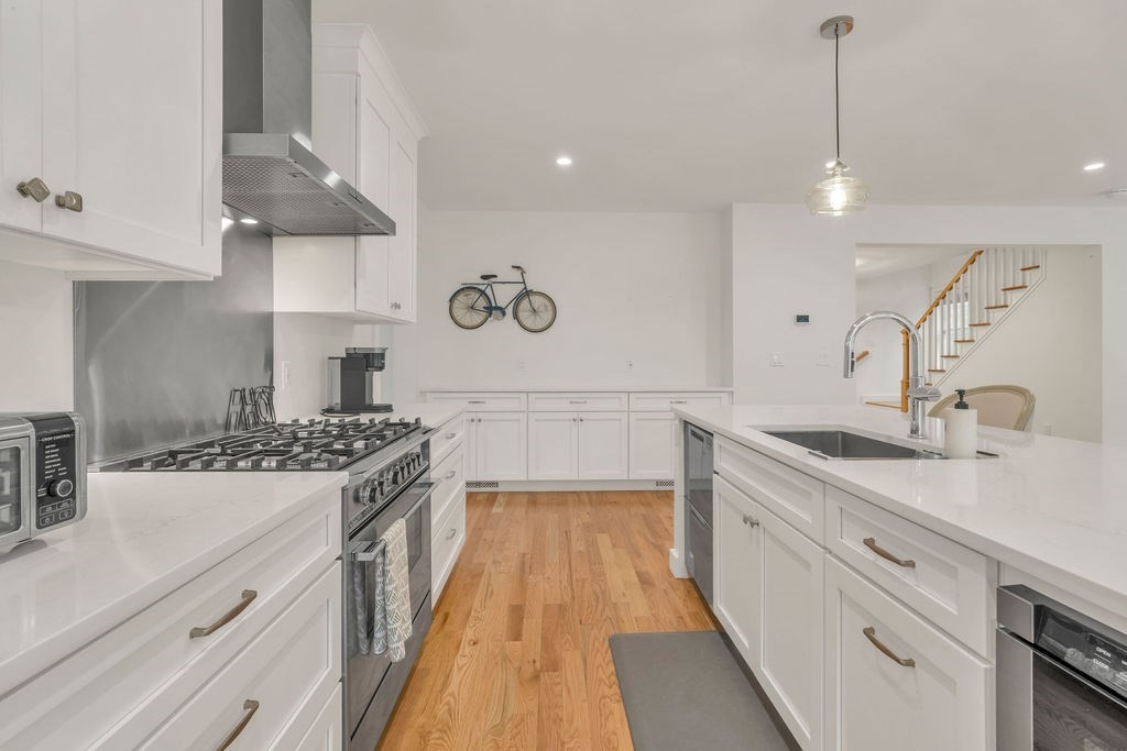 28 Grovedale Road Oak Bluffs, MA 02557 - Photo 14 of 40