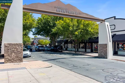 $920,000 | 951 Dainty Avenue, Brentwood, CA 94513