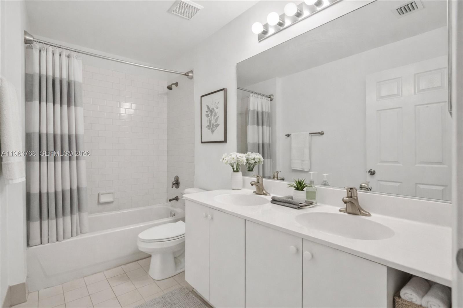 4253 Southwest 124th Terrace Miramar, FL 33027 - Photo 21 of 35 Virtually Stage 2nd Bathroom