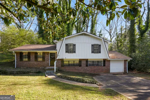 $239,900 | 5809 Oakleaf Way, Stone Mountain, GA 30087