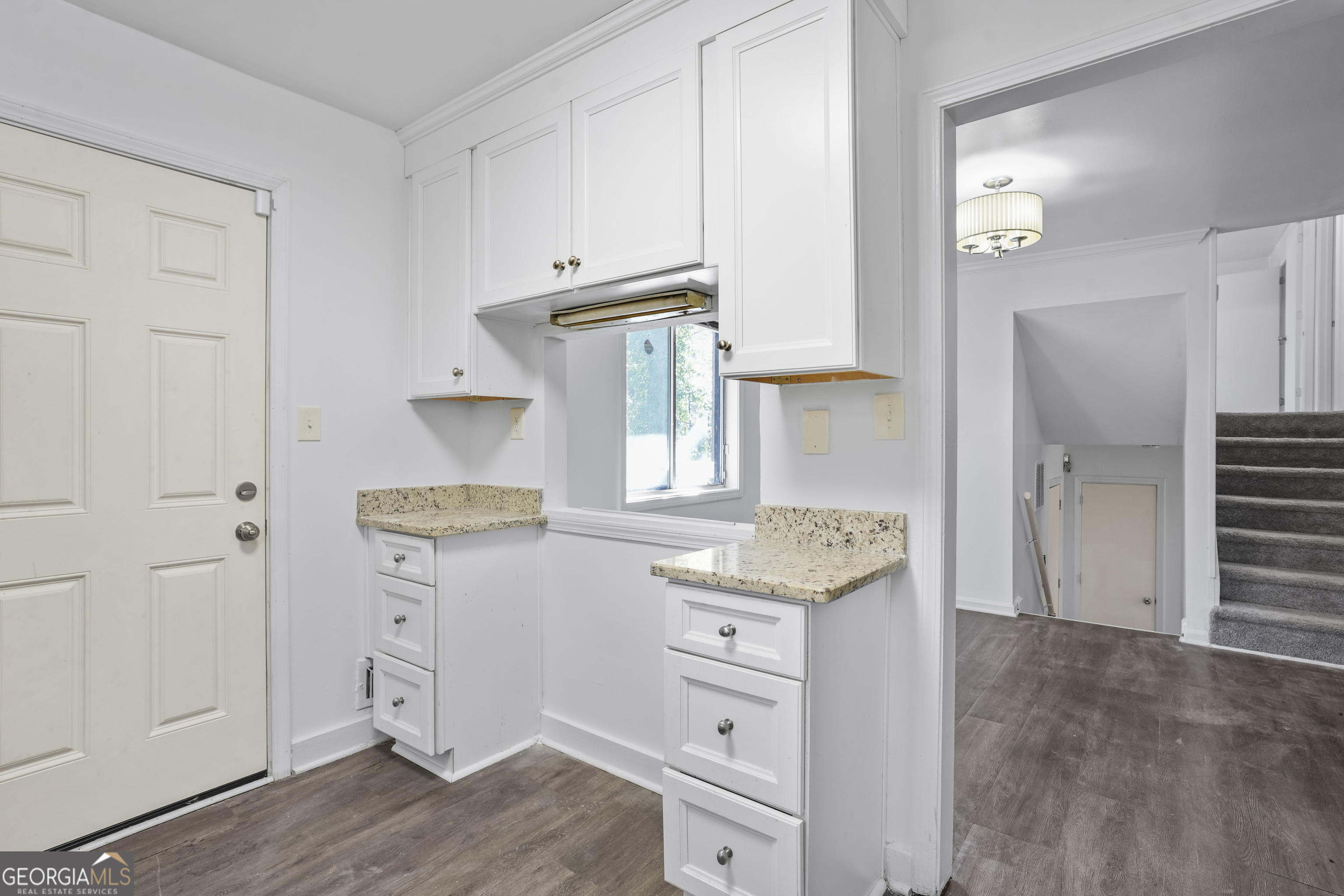 5809 Oakleaf Way Stone Mountain, GA 30087 - Photo 12 of 25