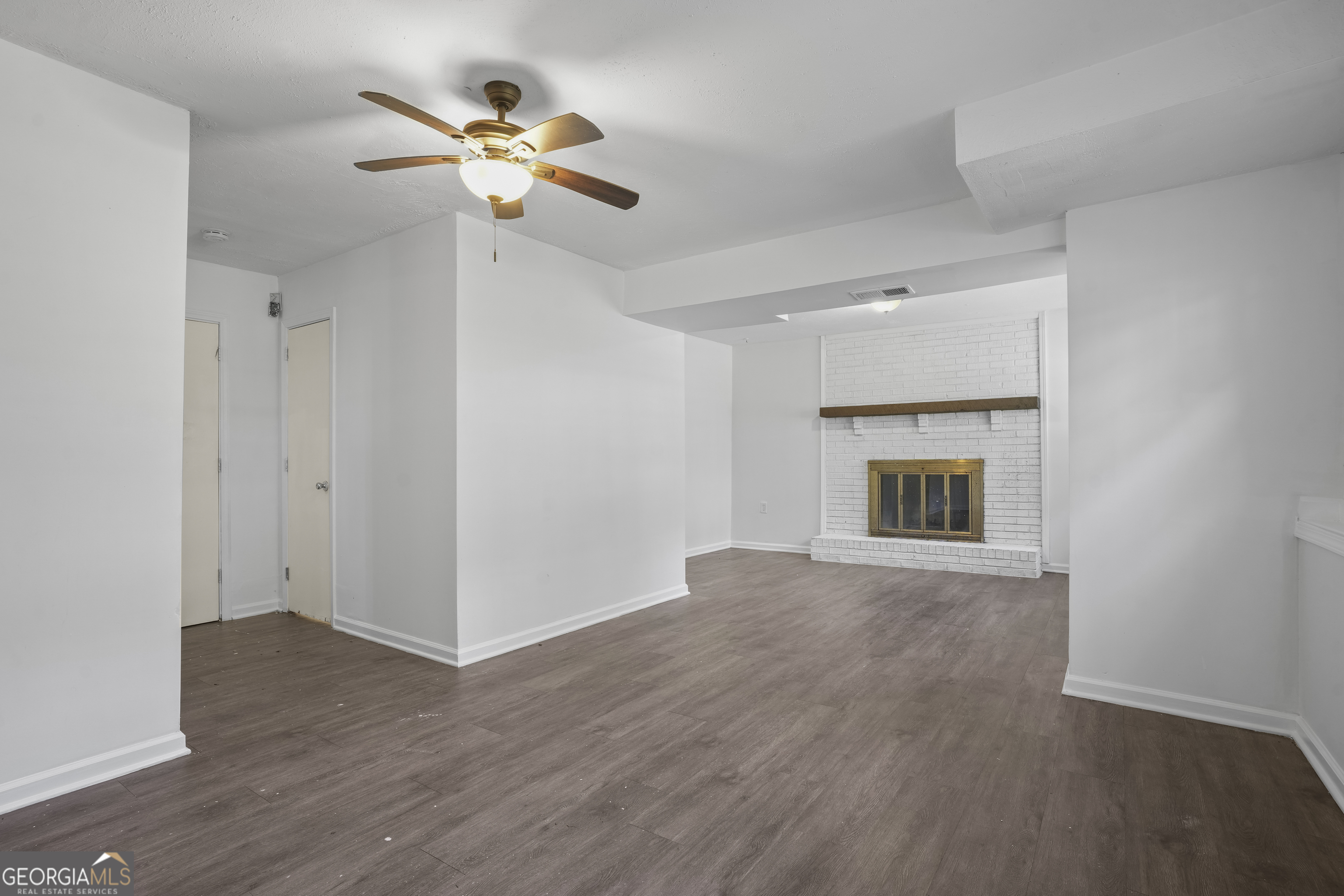 5809 Oakleaf Way Stone Mountain, GA 30087 - Photo 8 of 25