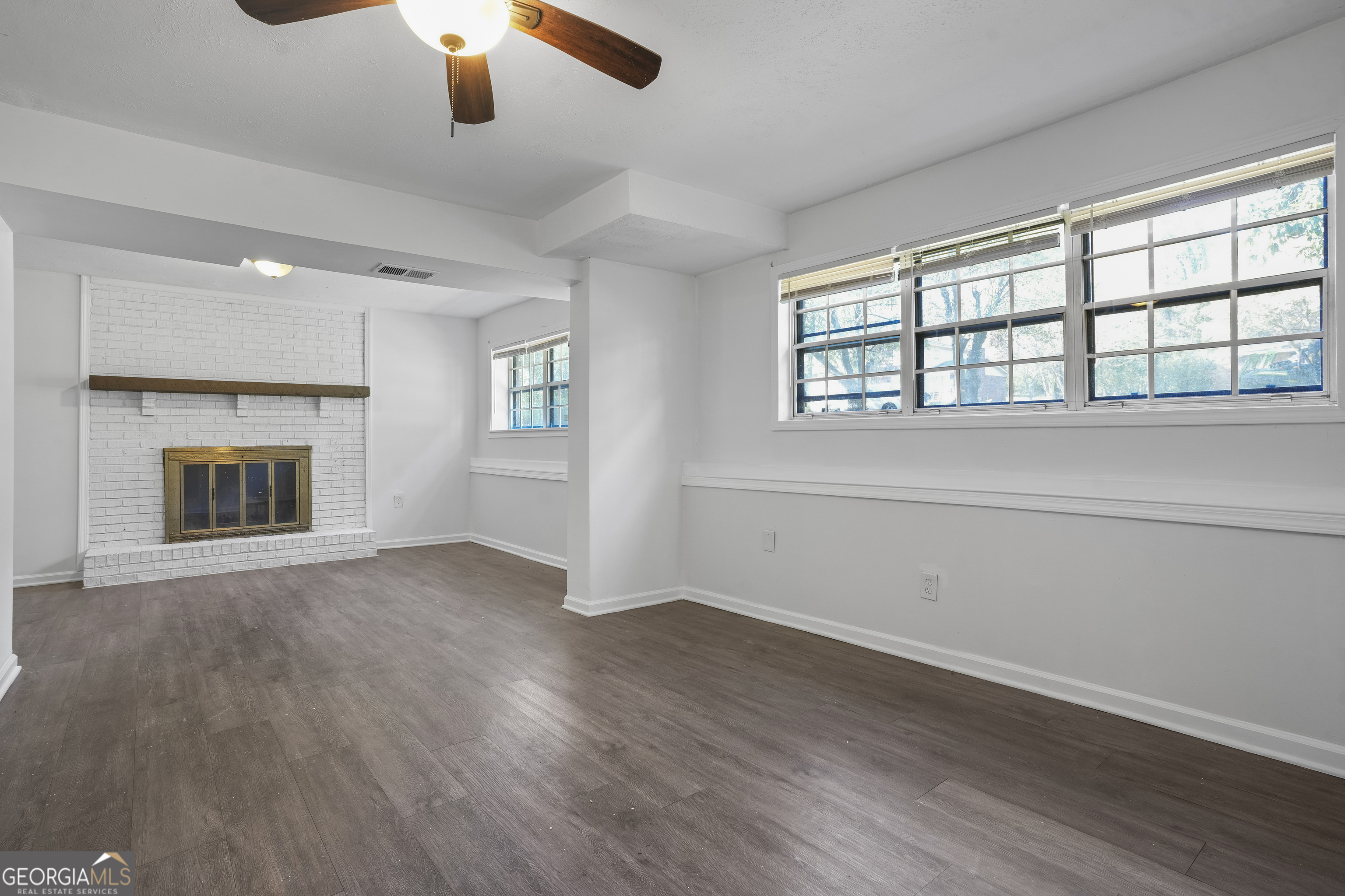 5809 Oakleaf Way Stone Mountain, GA 30087 - Photo 9 of 25