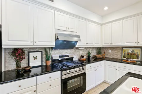 $849,000 | 1572 Silver Shadow Drive, Newbury Park, CA 91320