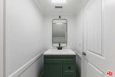 $849,000 | 1572 Silver Shadow Drive, Newbury Park, CA 91320