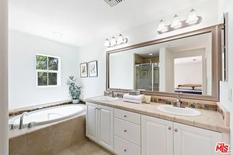 $849,000 | 1572 Silver Shadow Drive, Newbury Park, CA 91320