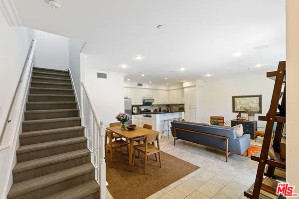 $849,000 | 1572 Silver Shadow Drive, Newbury Park, CA 91320