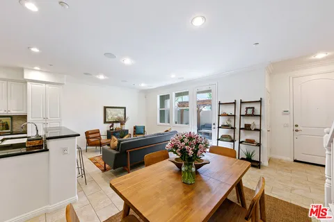 $849,000 | 1572 Silver Shadow Drive, Newbury Park, CA 91320