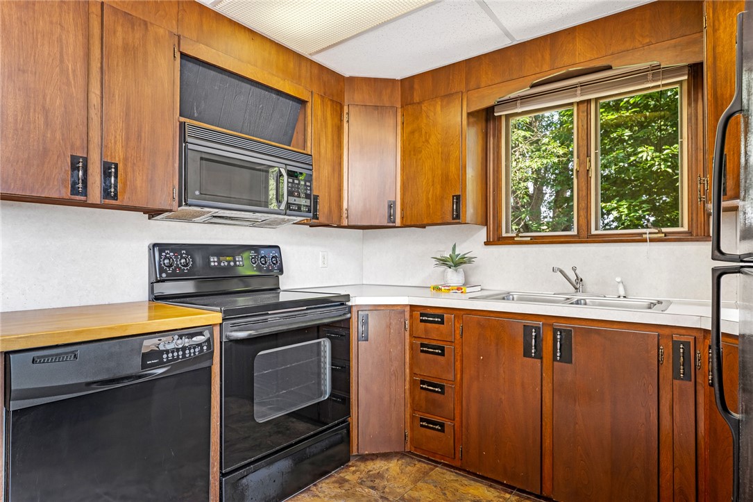 29 Munro Avenue Warren, RI 02885 - Photo 18 of 39