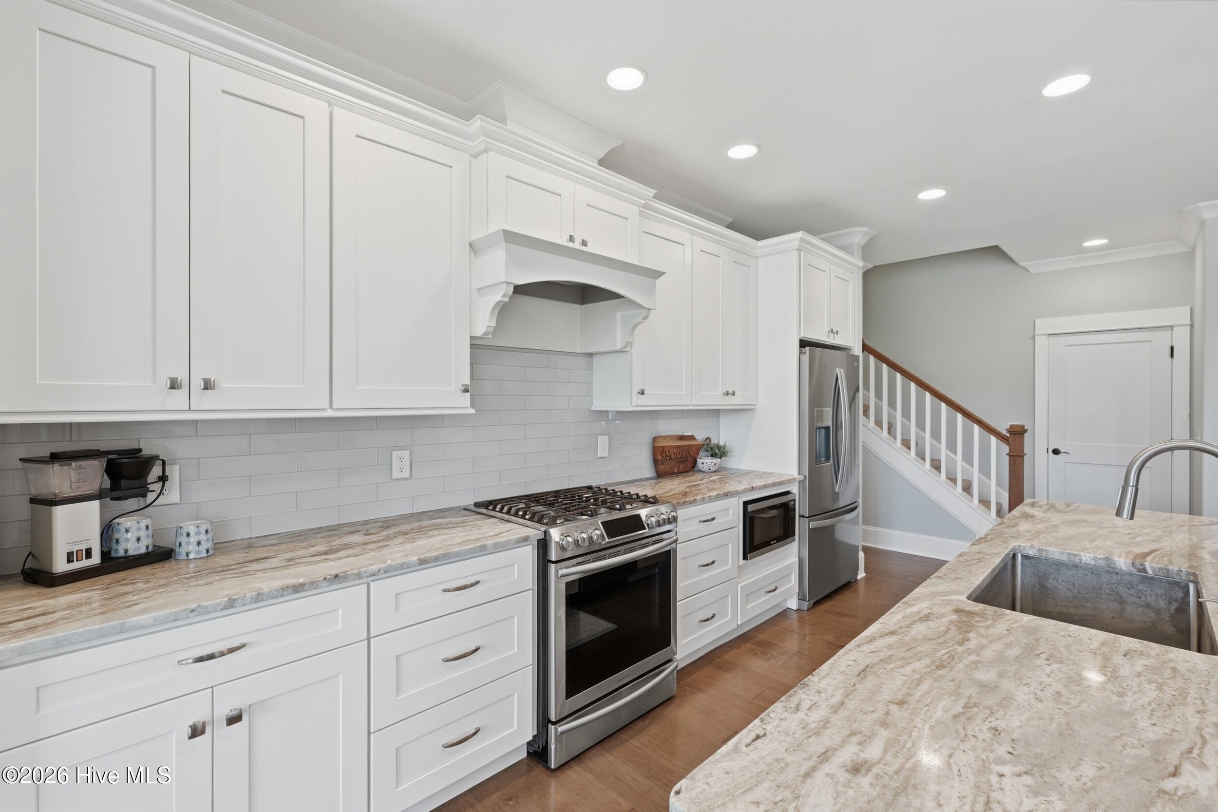 218 Summernights Way Holly Ridge, NC 28445 - Photo 27 of 101 25_kitchen