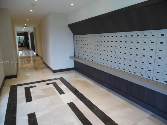 $2,800 | 20505 East Country Club Drive, Unit 138, Aventura, FL 33180