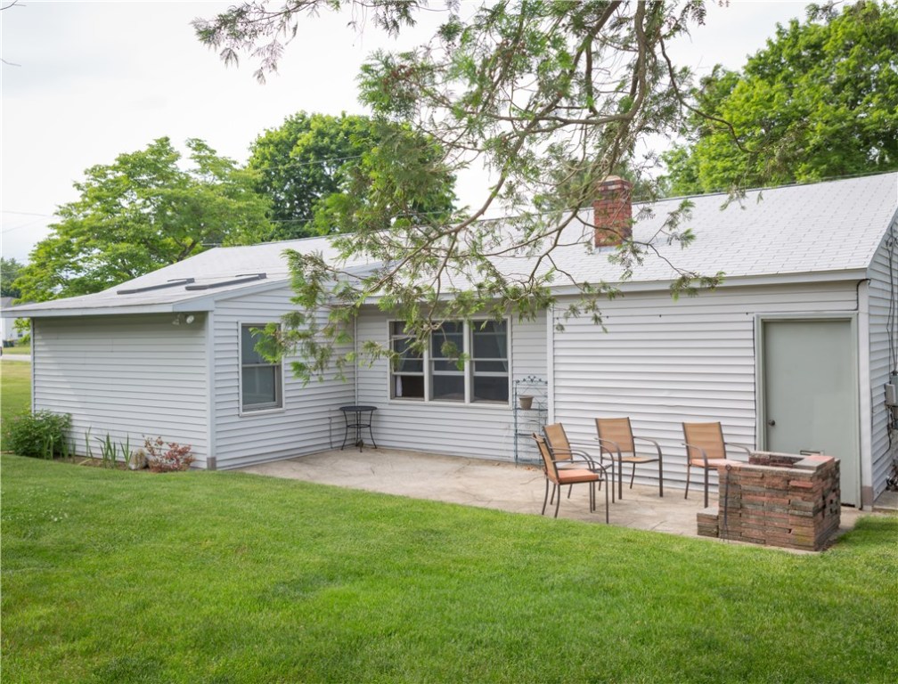 25 Willow Road Smithfield, RI 02828 - Photo 7 of 36