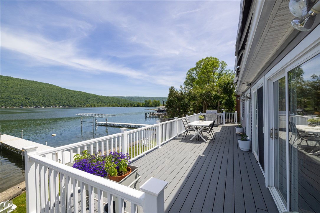 7113 State Rte 21 South Bristol, NY 14512 - Photo 4 of 47 Adorable Designer Nantucket-style lake with expans