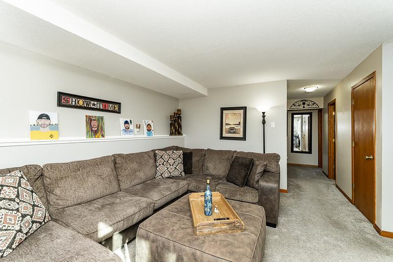 3864 Chesapeake Lane Northwest Rochester, MN 55901 - Photo 11 of 24