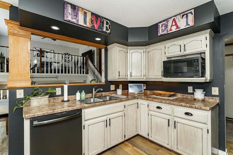 3864 Chesapeake Lane Northwest Rochester, MN 55901 - Photo 12 of 24