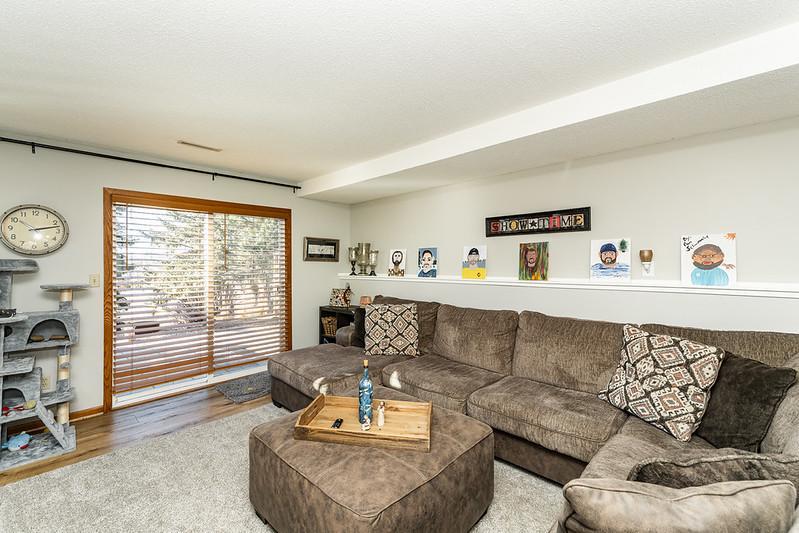 3864 Chesapeake Lane Northwest Rochester, MN 55901 - Photo 3 of 24