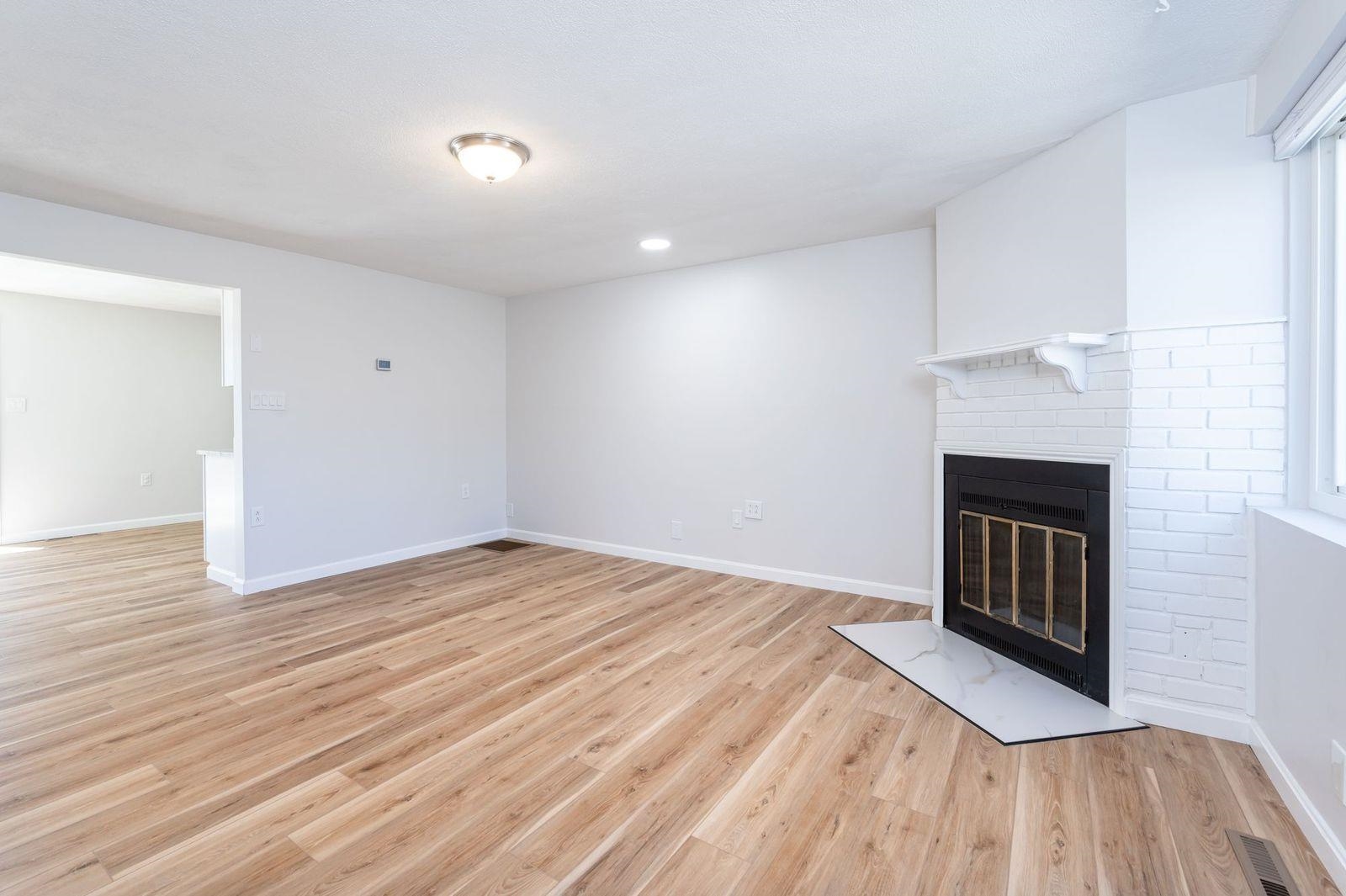 56 L Conleys Grove Road, Unit B Derry, NH 03038 - Photo 5 of 26