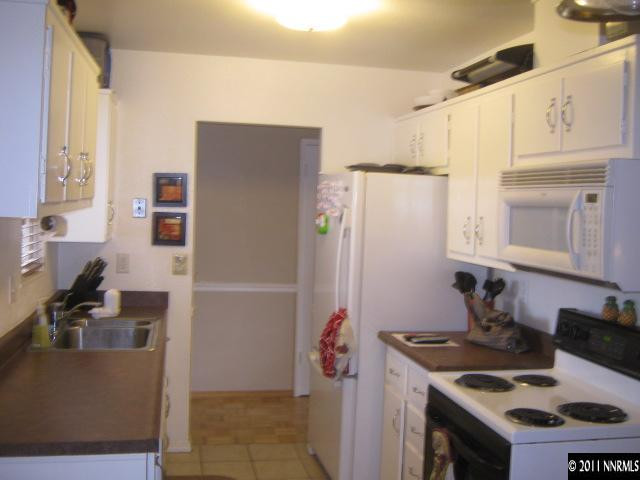 360 Wellington Way Reno, NV 89506 - Photo 3 of 7 Photo 3