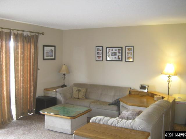 360 Wellington Way Reno, NV 89506 - Photo 5 of 7 Photo 5