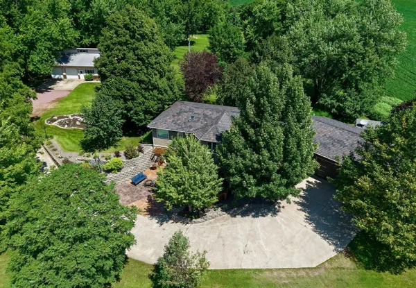 $470,000 | 27412 County Road 6, Westbrook, MN 56183