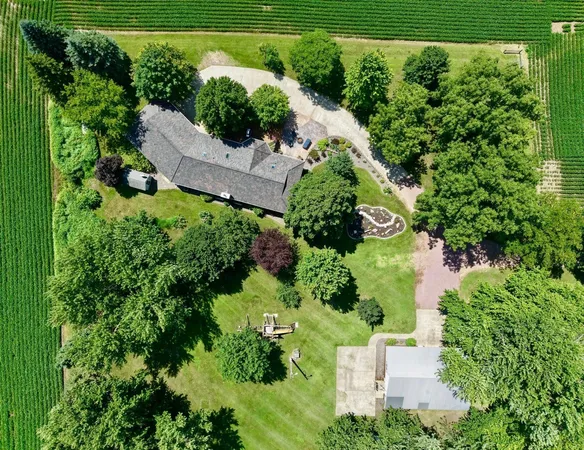 $470,000 | 27412 County Road 6, Westbrook, MN 56183